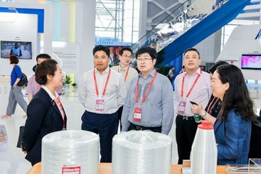中国jc710公海赌船亮相首届中国——非洲经贸博览会